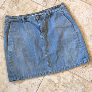 Tommy Hilfiger light denim skirt